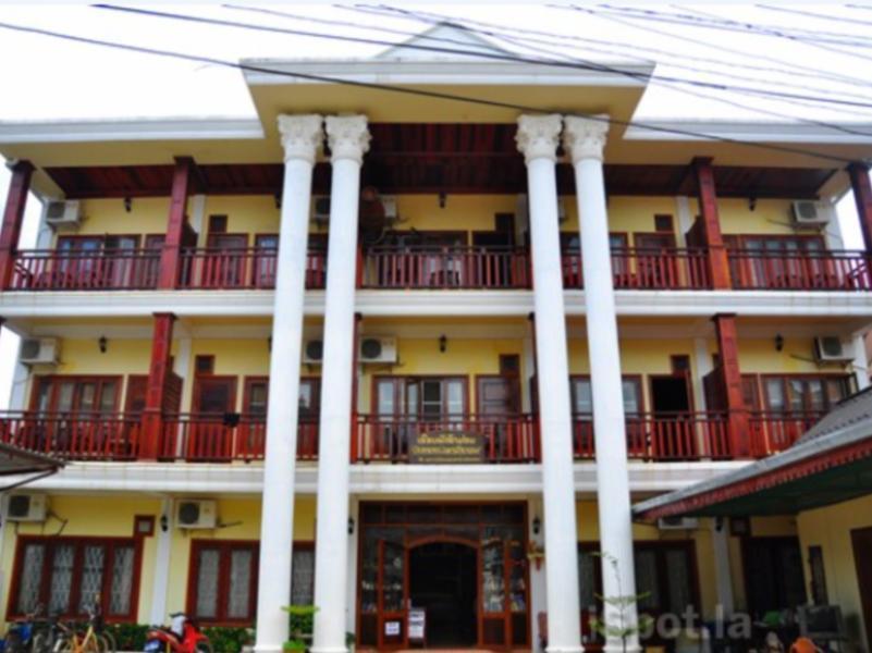 Domon Hotel วังเวียง ภายนอก รูปภาพ