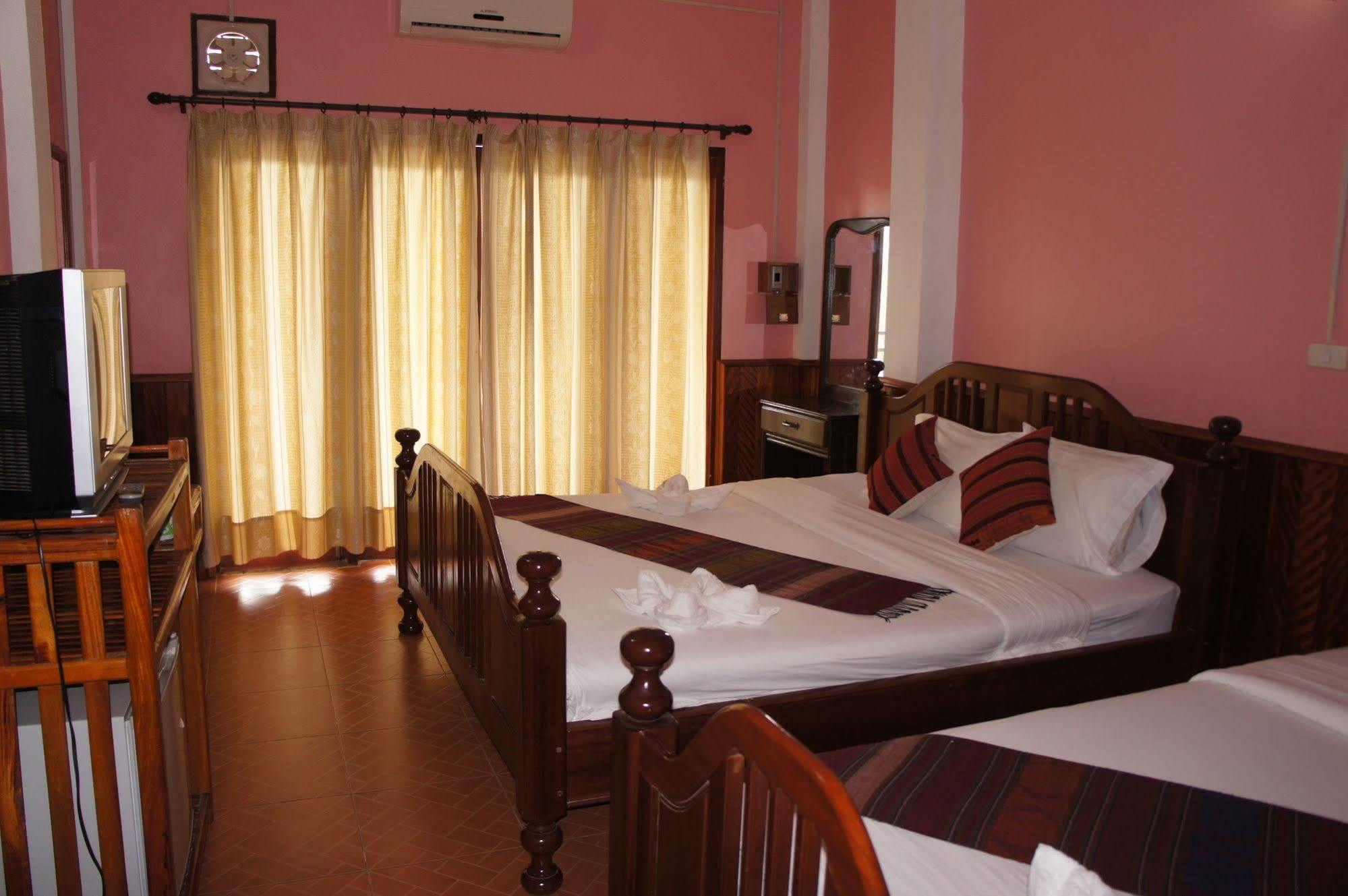 Domon Hotel วังเวียง ภายนอก รูปภาพ